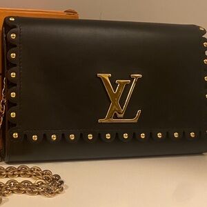 Louis Vuitton Chain Louise Clutch Studded Leather MM Black, LV Luxury Bag
